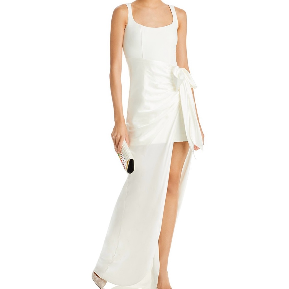 Cinq à Sept White Garment